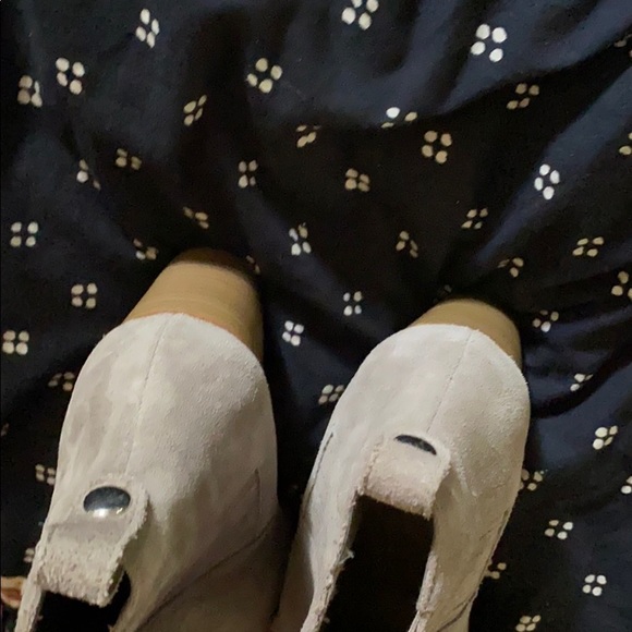 Taupe gray boots with small heel suede 9 1/2 - Picture 16 of 16